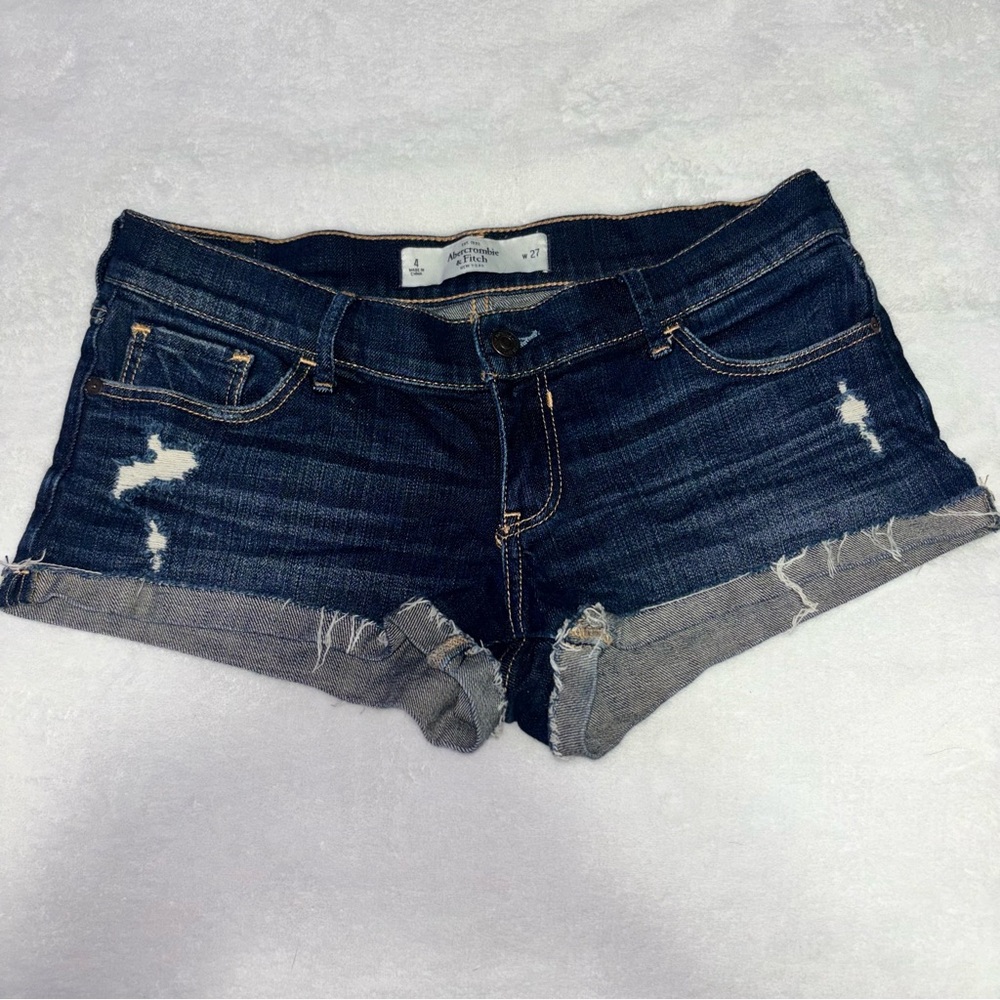 Abercrombie & Fitch Low Rise Distressed Dark Wash Cuffed Denim Shorts Size 4/27